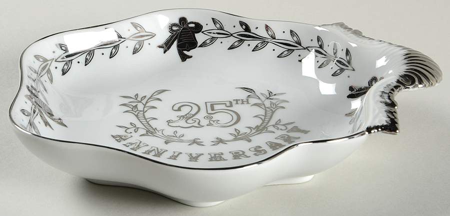 Anniversary 8" Bon Bon by Lefton-1