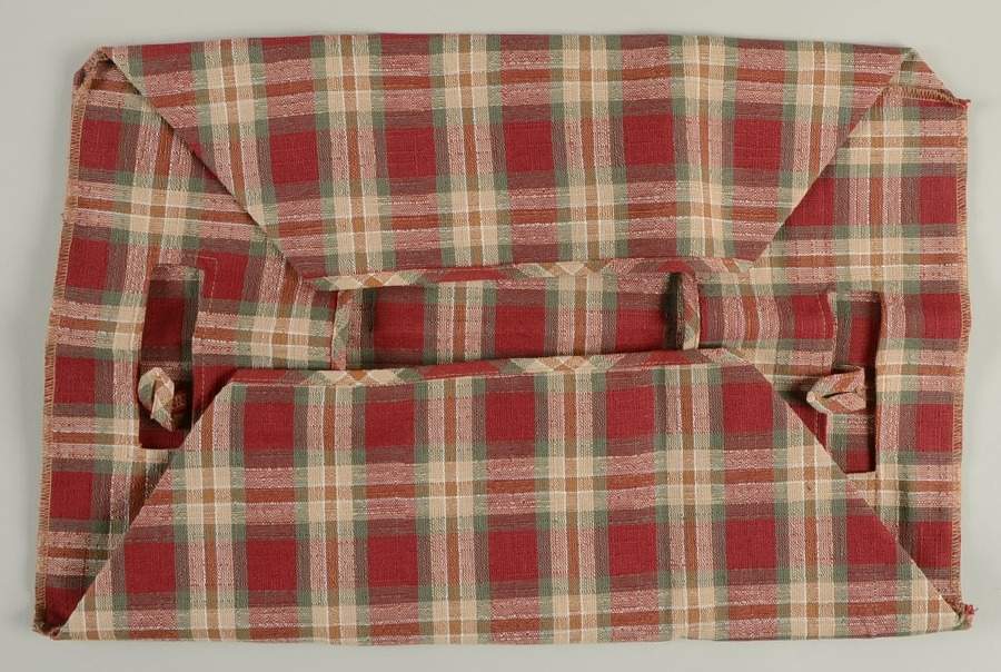 Baskets Over Edge Liner for Serving Tray Basket by Longaberger-1