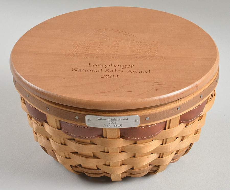 Baskets 2004 Level 1 National Sales ($45k-60k) Basket&Lid by Longaberger-1