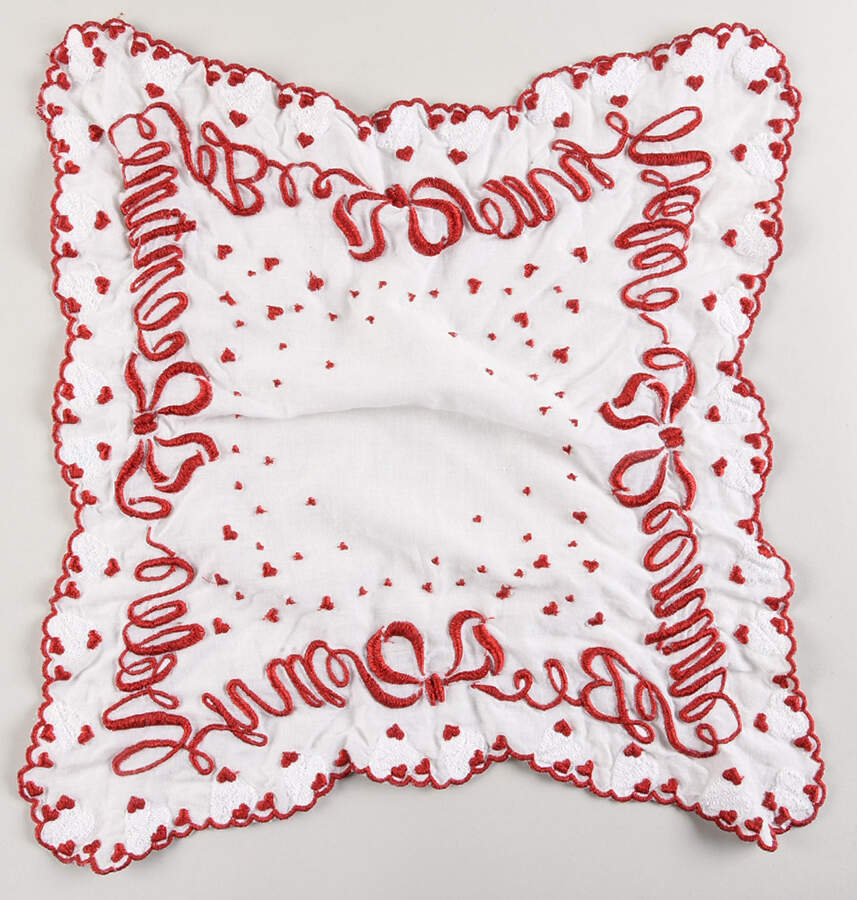 Baskets Handkerchief Liner for Be My Valentine Basket by Longaberger-1
