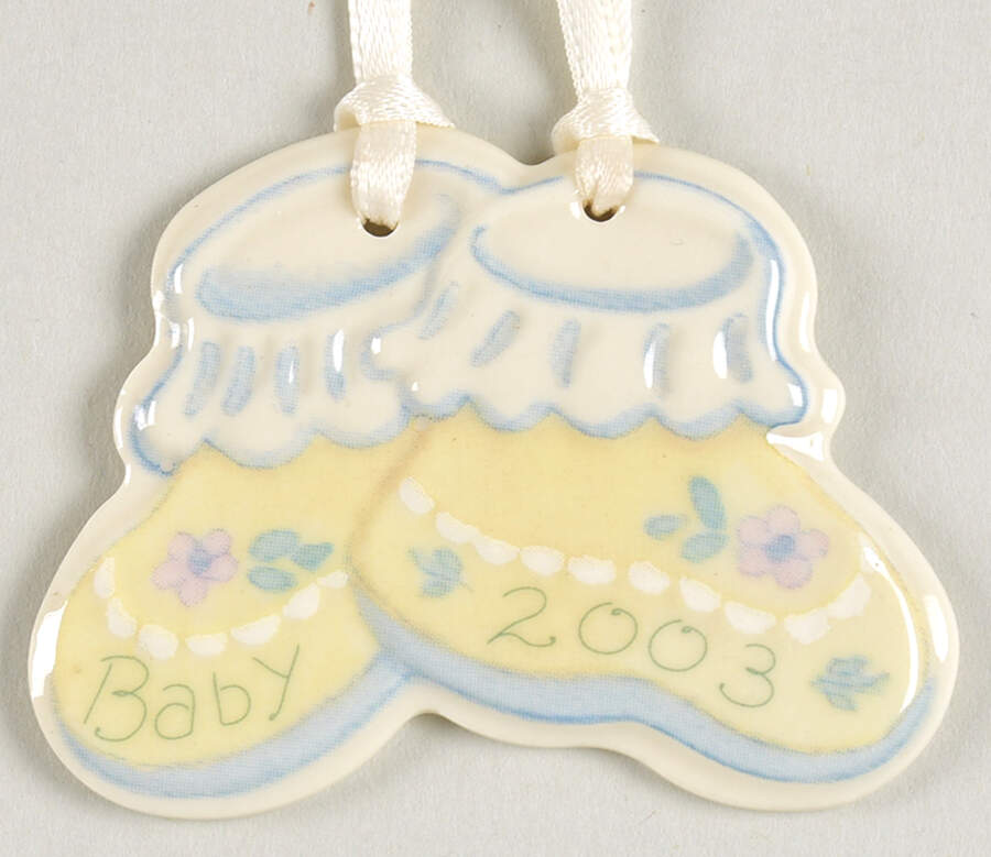 Baskets 2003 New Baby Basket Charm Tie-On by Longaberger-1