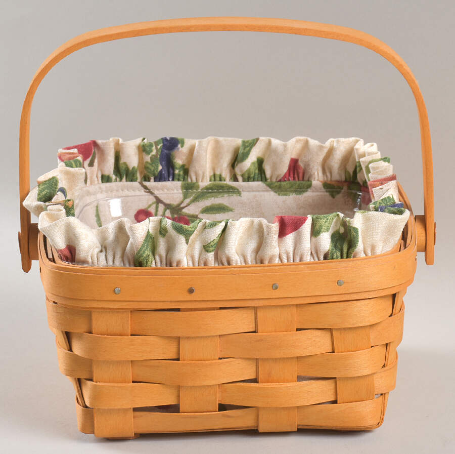 Baskets Medium Handled Berry Basket w/Liner & Protector by Longaberger-1