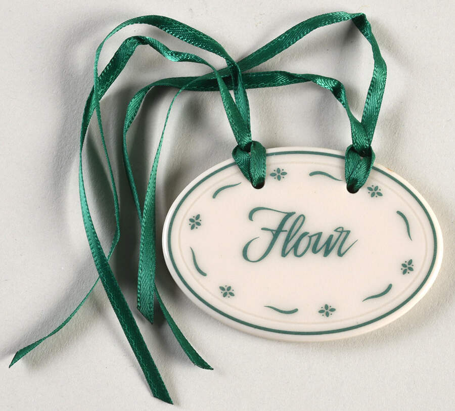 Baskets "Flour" Heritage Green Tie-On Charm for Basket by Longaberger-1