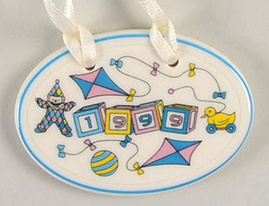 Baskets 1999 New Baby Basket Charm Tie-On by Longaberger-1