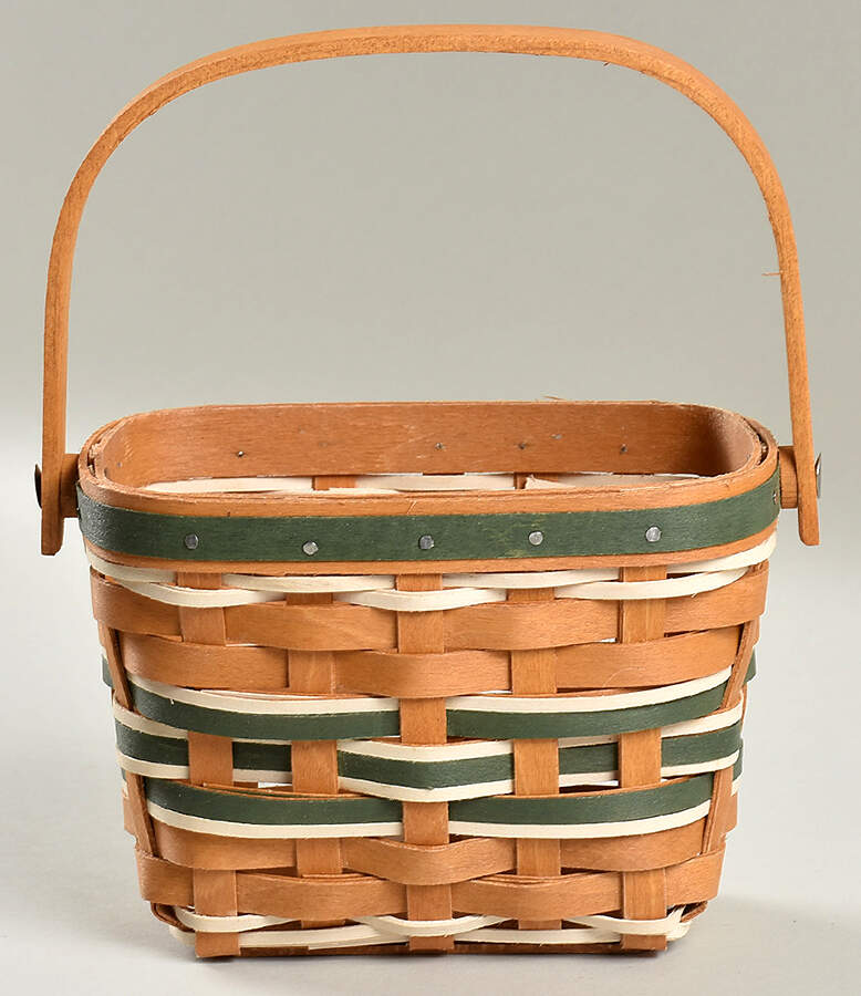 Baskets Warm Brown/Green Yuletide Gift Basket by Longaberger-1