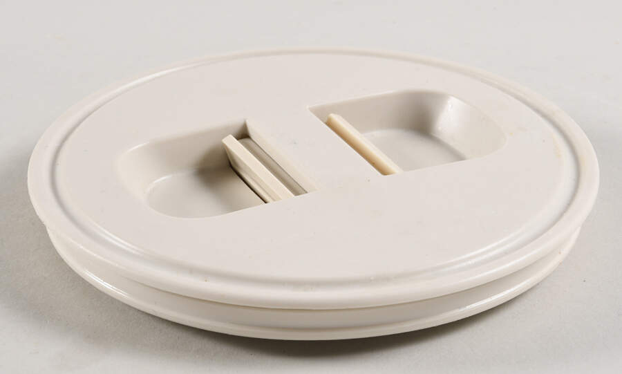 Baskets Protector Lid for Medium Canister/Crock Basket by Longaberger-1