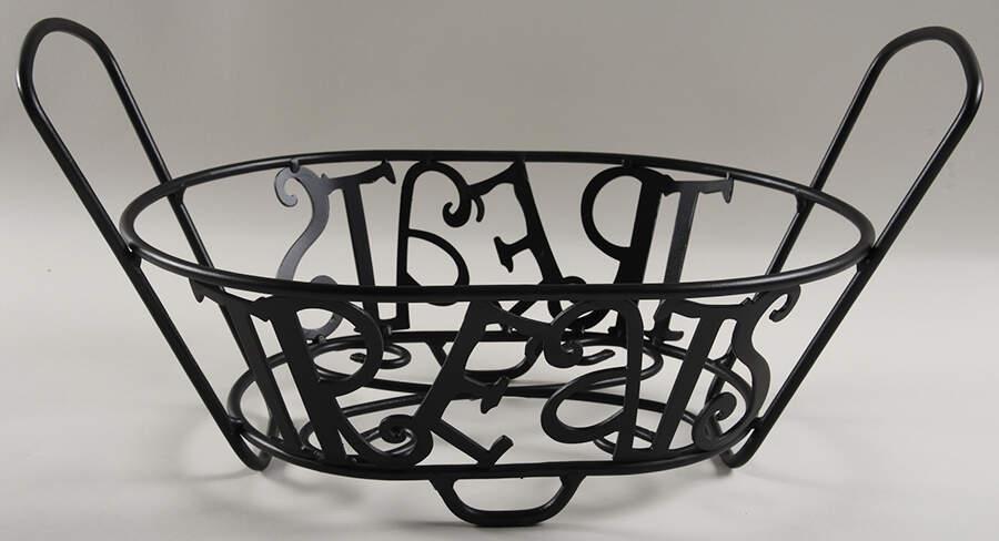 Baskets Metal Holder for Halloween Treats Basket by Longaberger-1