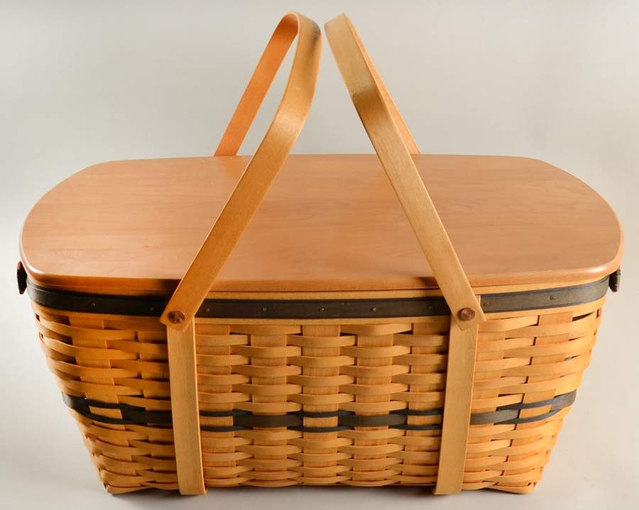 Baskets Family Picnic Basket & lid w/Protector & Insert by Longaberger-1