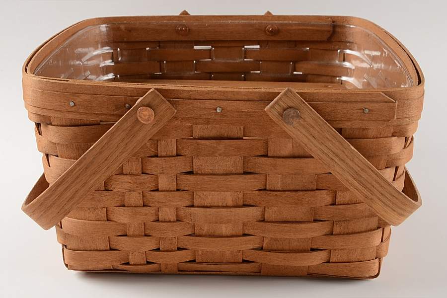 Baskets Cake Basket & Riser with Protector by Longaberger-1