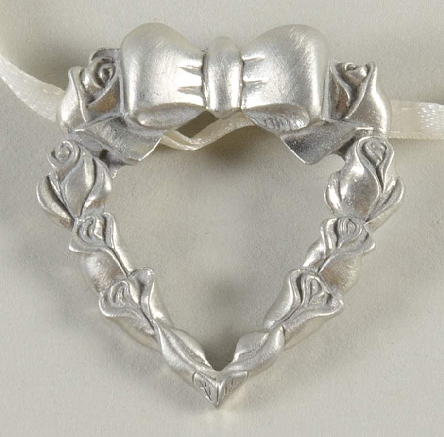 Baskets Pewter Heart Charm Tie-On/Lapel Pin by Longaberger-1