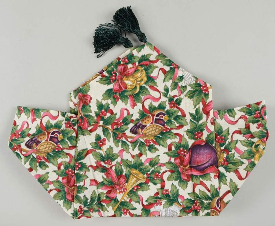 Baskets Liner for Deck the Halls Basket by Longaberger-1