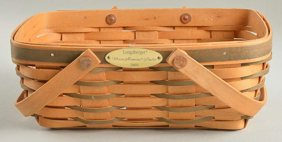 Baskets 2001 Green Accent Woven Memories Basket by Longaberger-1