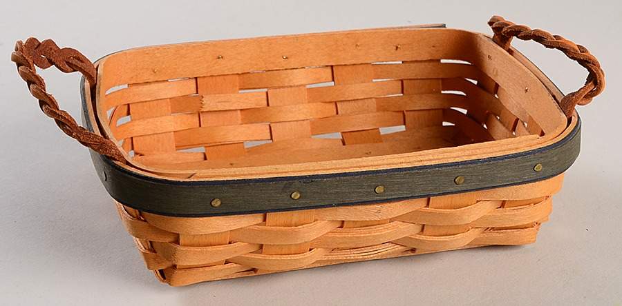 Baskets 2002 Renewal Basket by Longaberger-1