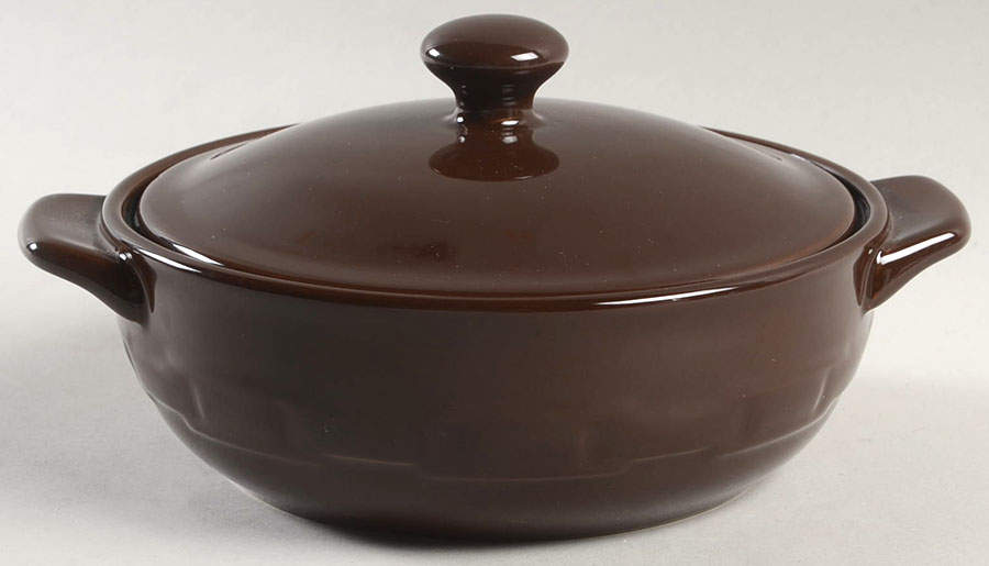 Woven Traditions Chocolate 1.50 Pt Round Covered Casserole by Longaberger-1