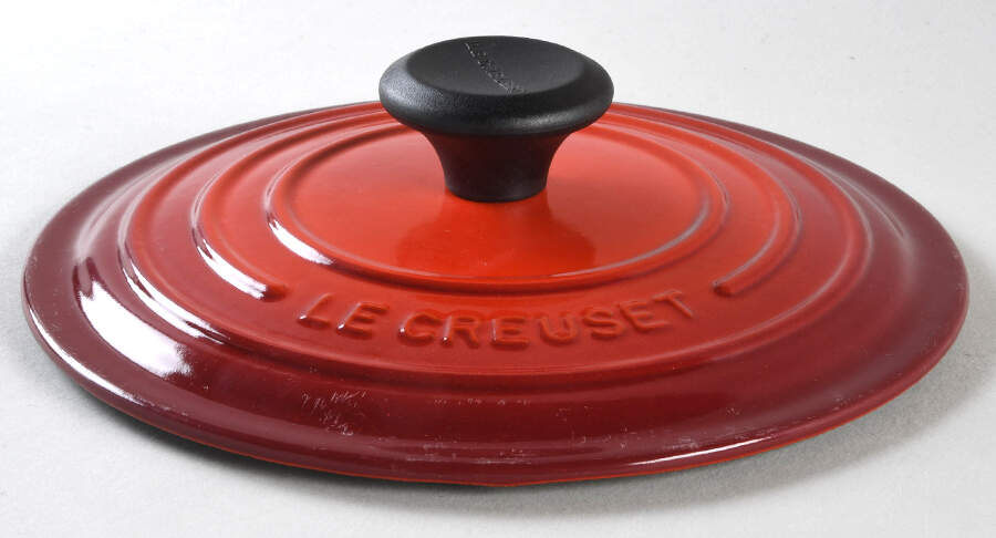 Cerise (Cherry) Lid for 2.25 Qt Cast Iron Saucepan by Le Creuset-1