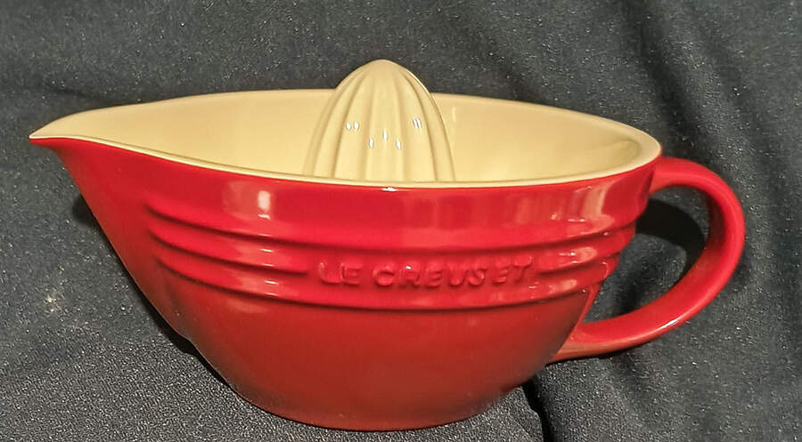 Cerise (Cherry) Juicer by Le Creuset-1