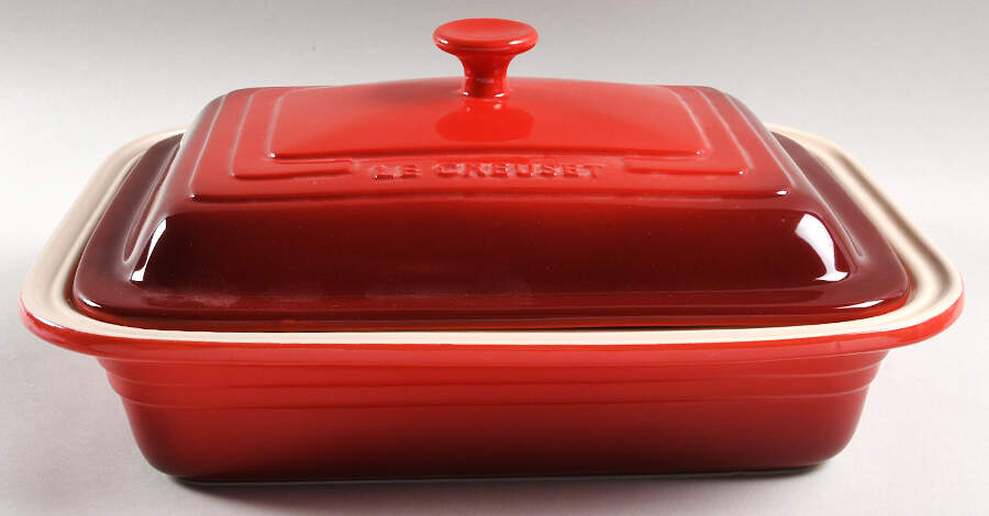 Cerise (Cherry) 2.5 Quart Rectangular Casserole with Lid by Le Creuset-1