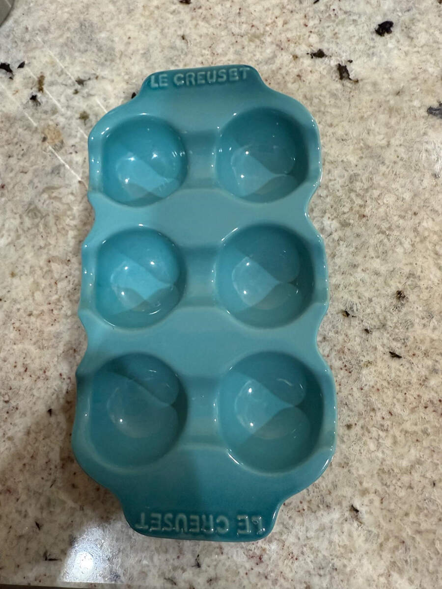 Caribbean Teal Egg Crate (Holds 6 Eggs) by Le Creuset-1