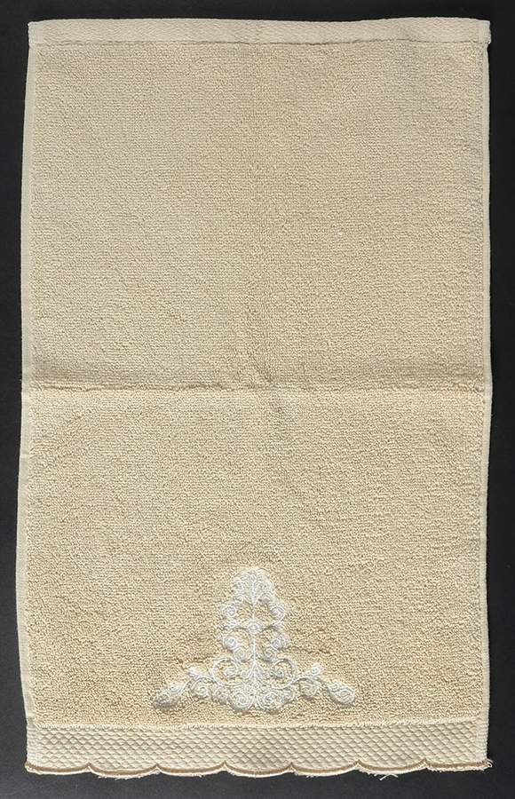 French Perle White Fingertip Towel-Cloth by Lenox-1