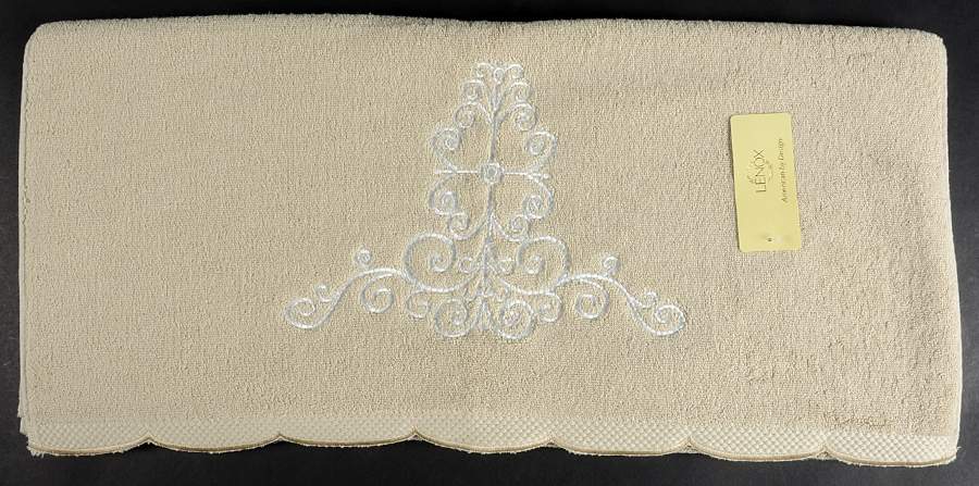 French Perle White Bath Towel by Lenox-1