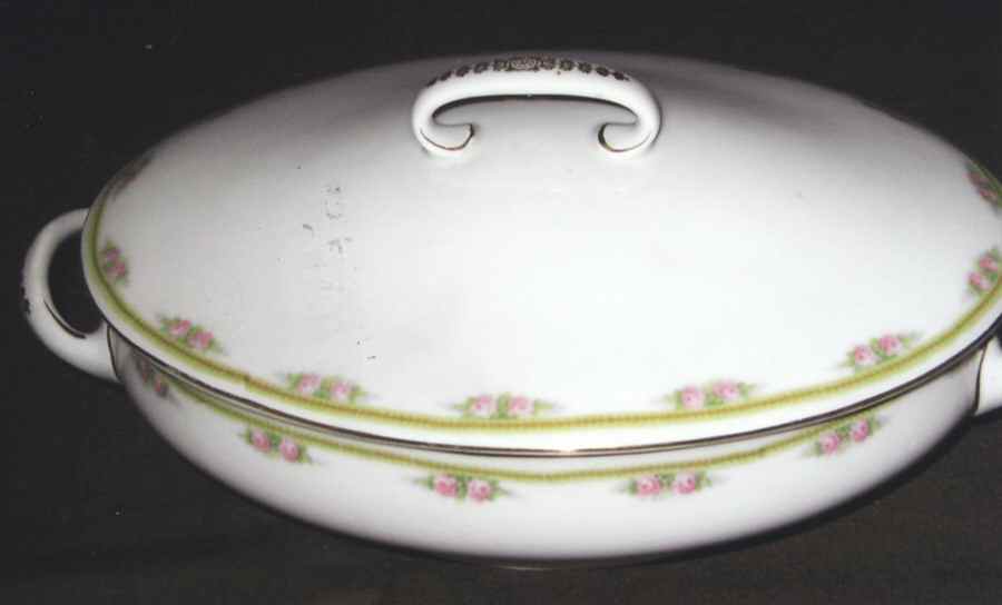 R4K6 Oval Covered Vegetable by Richard  Kampf-1