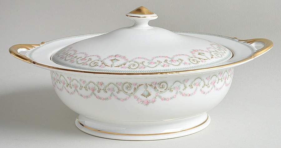 Regency Round Covered Vegetable by Lanternier-1