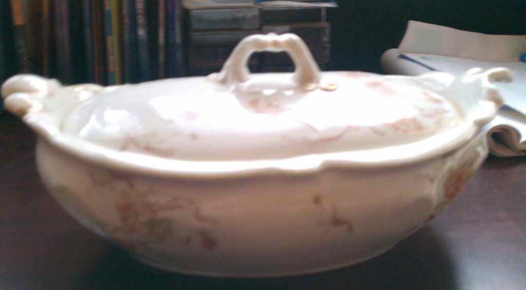 LNT333 Sauce Boat & Lid by Lanternier-1