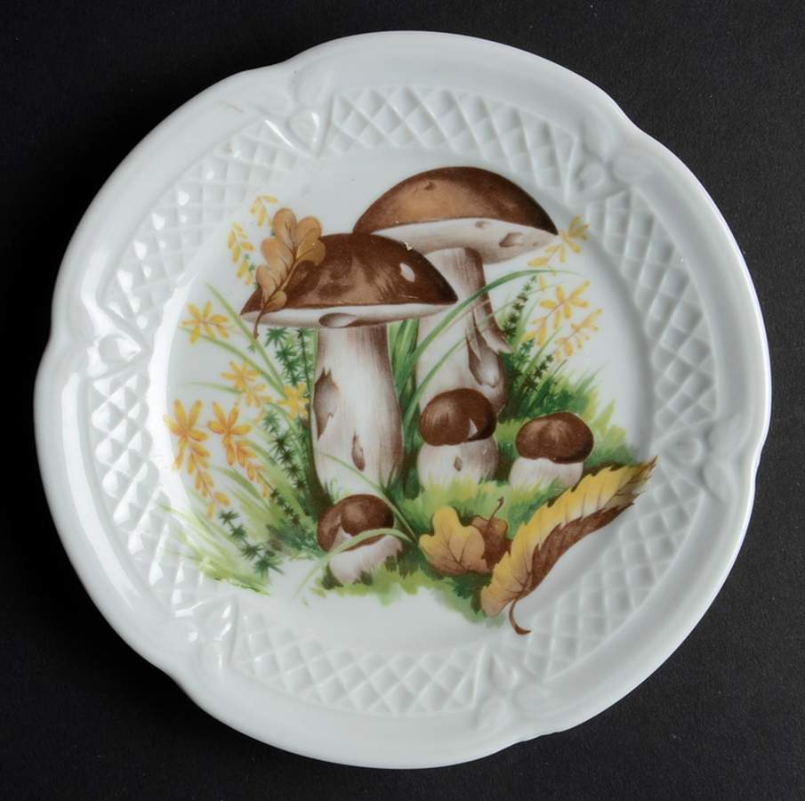 LOL25 Canape Plate by Louis Lourioux-1