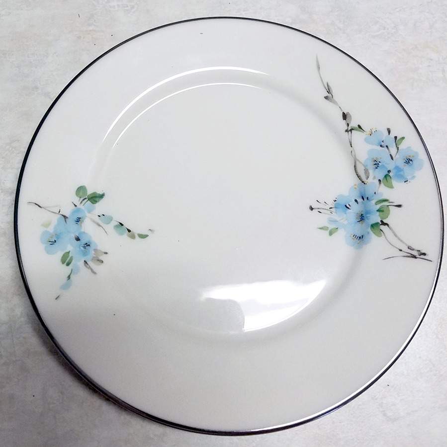 L423 Bread & Butter Plate by Lenox-1