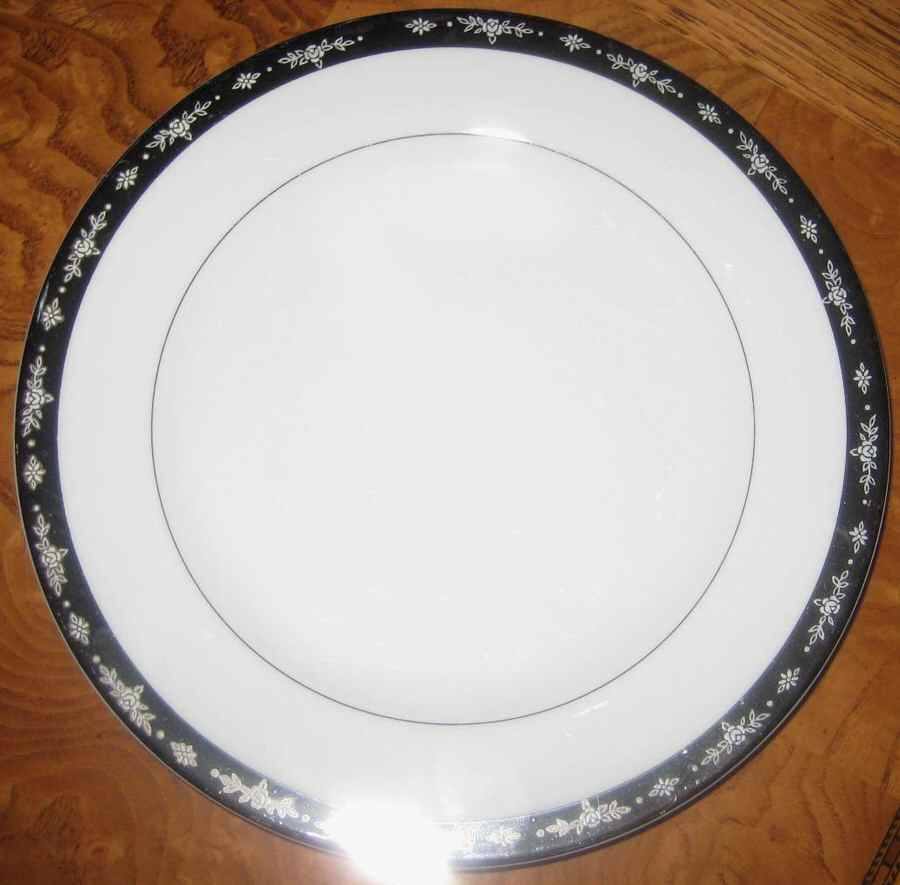 Parliament Dinner Plate by Linden-1
