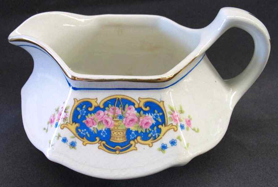 LIA137 Creamer by Limoges-American-1