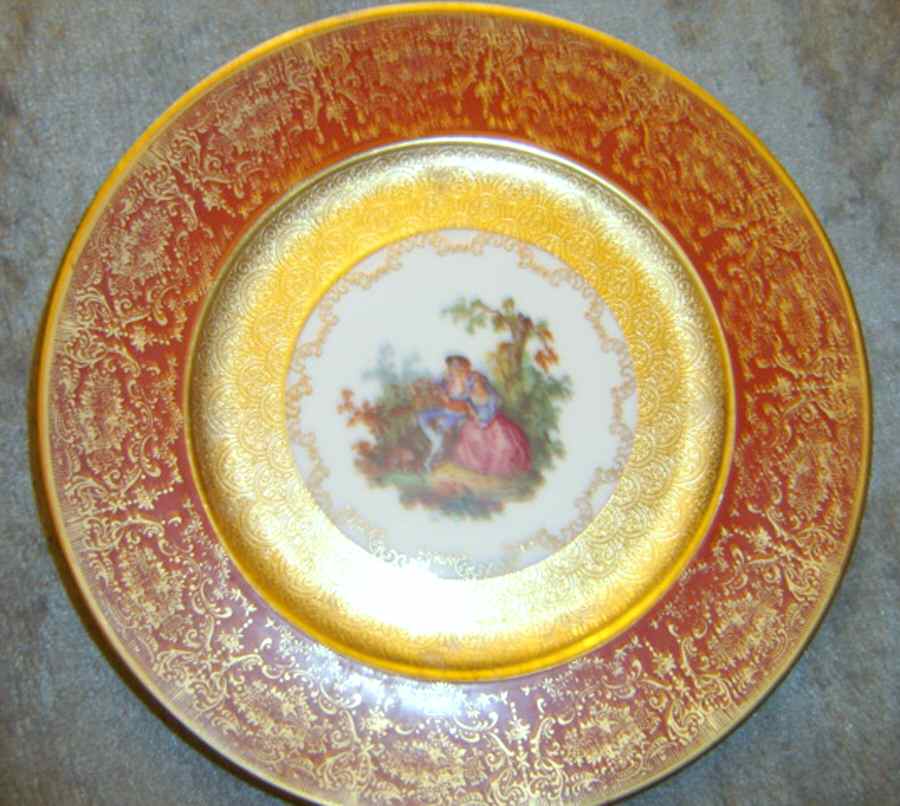 LBC13 Dinner Plate by LBC (Royal Crown)-1