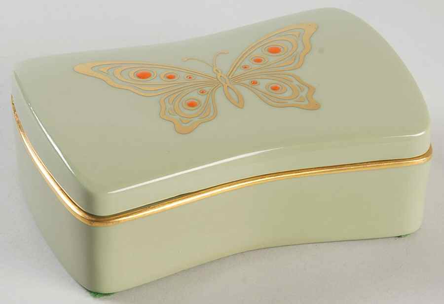 L425 Cigarette Box & Lid by Lenox-1