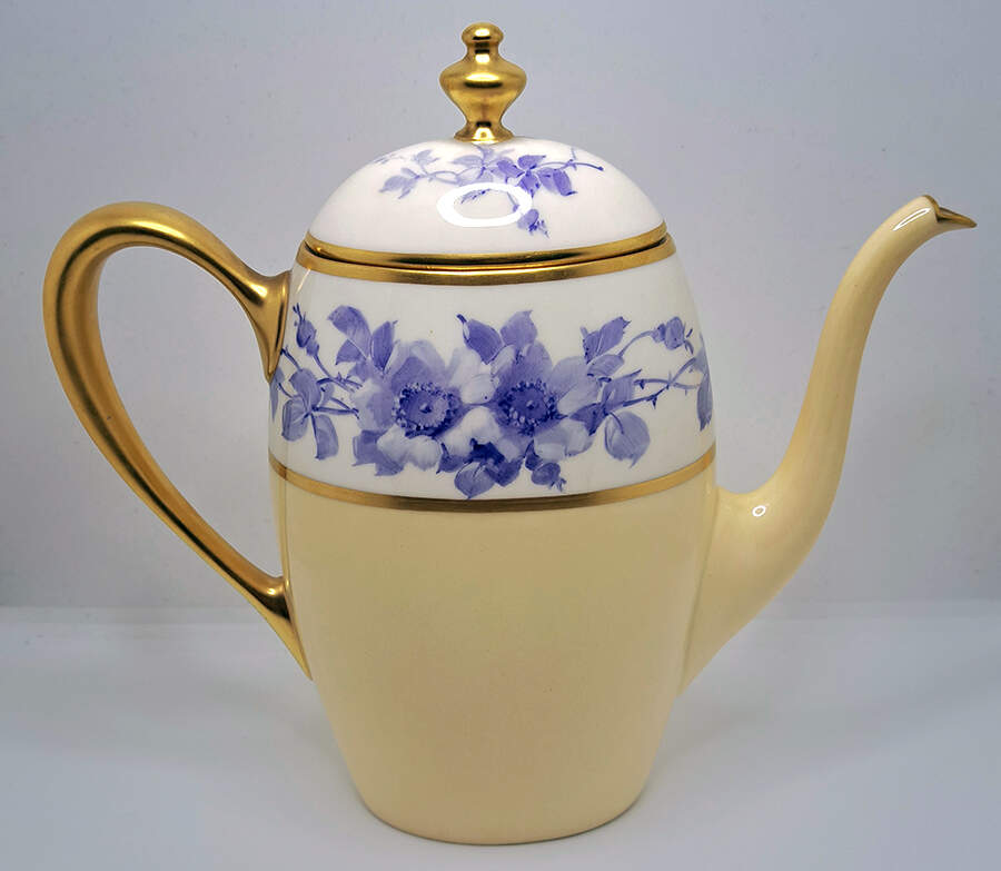 443 Coffee Pot & Lid by Lenox-1