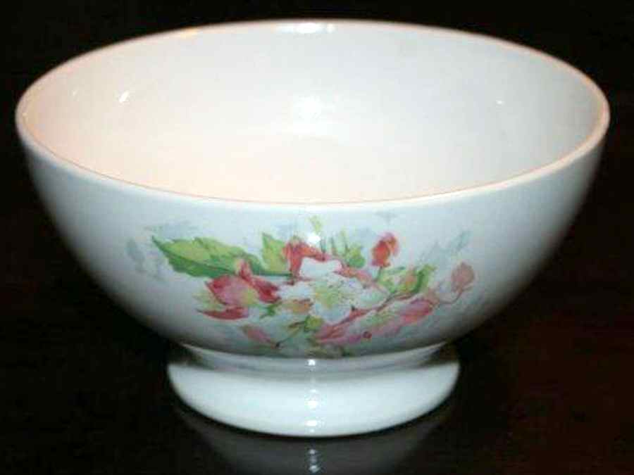 LIM546 Cranberry Bowl by Limoges-French-1