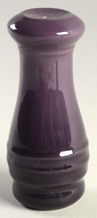 Cassis Salt Shaker by Le Creuset-1