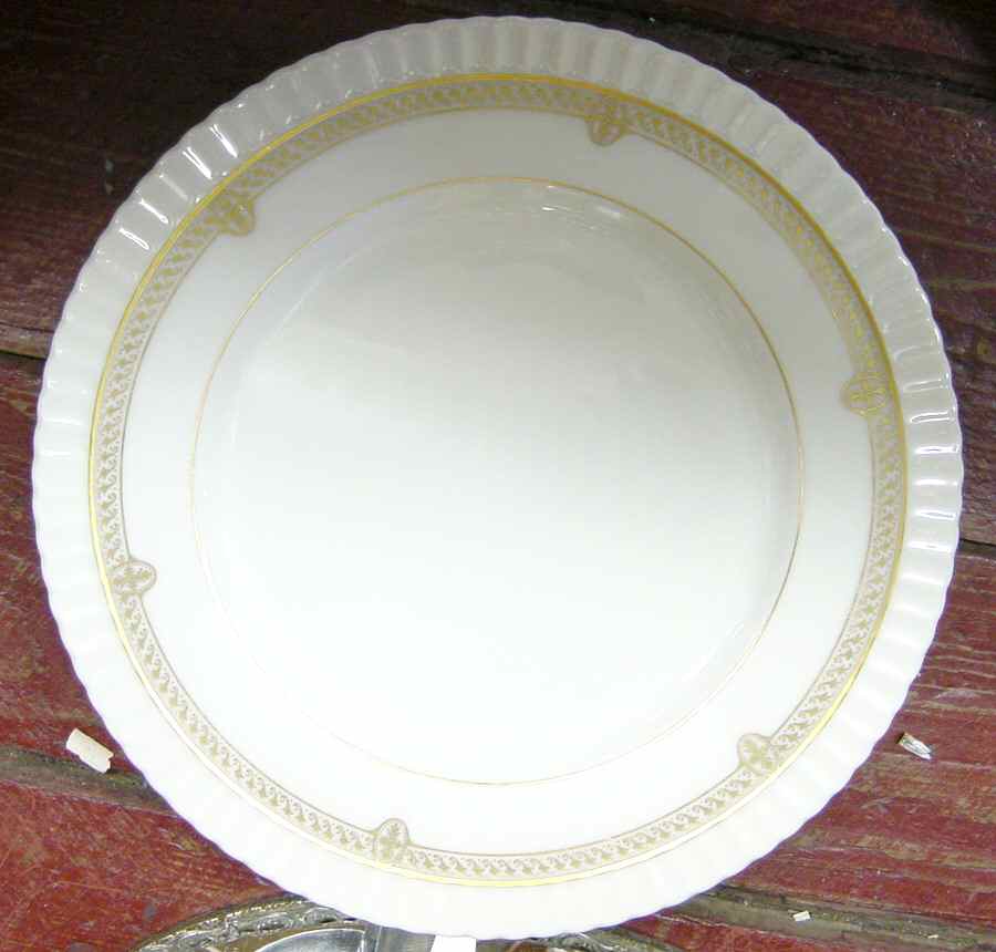 Crinoline (Classic Shape) Dinner Plate by Lenox-1