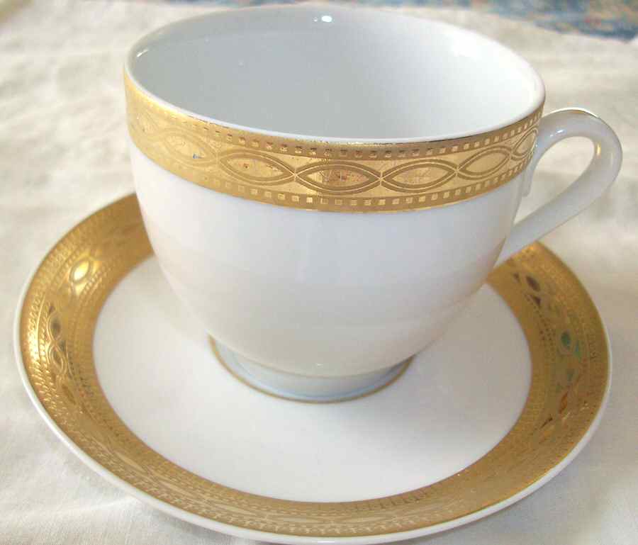 LGP13 Footed Cup & Saucer Set by LG Porcelaine-1