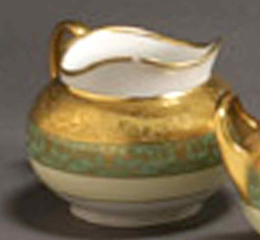 LIM560 Creamer by Limoges-French-1