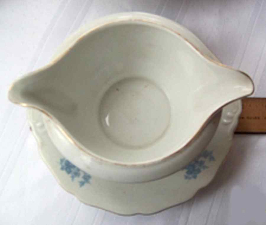 R4K14 Gravy Boat with Attached Underplate by Richard  Kampf-1
