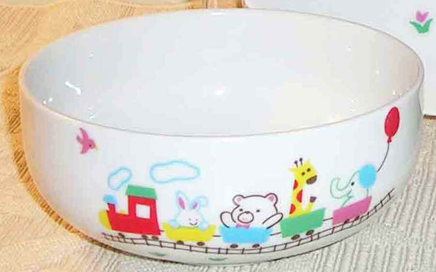 LV22 Child's Bowl by Lillian Vernon-1