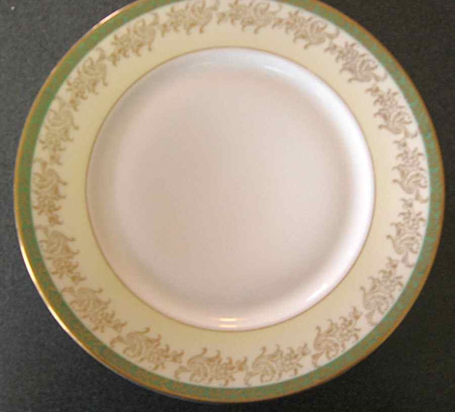 LBC15 Dinner Plate by LBC (Royal Crown)-1