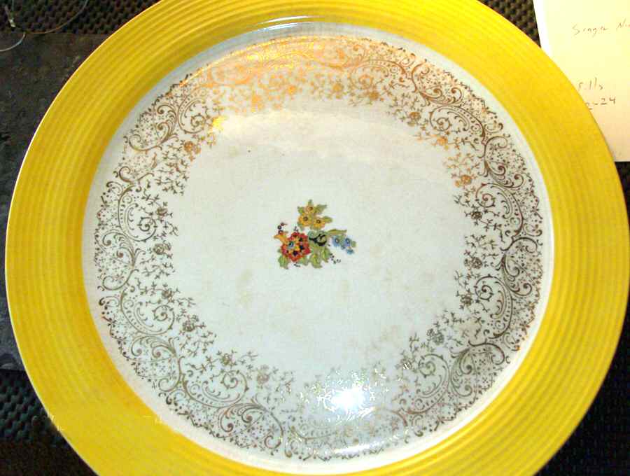 LIA142 Dinner Plate by Limoges-American-1