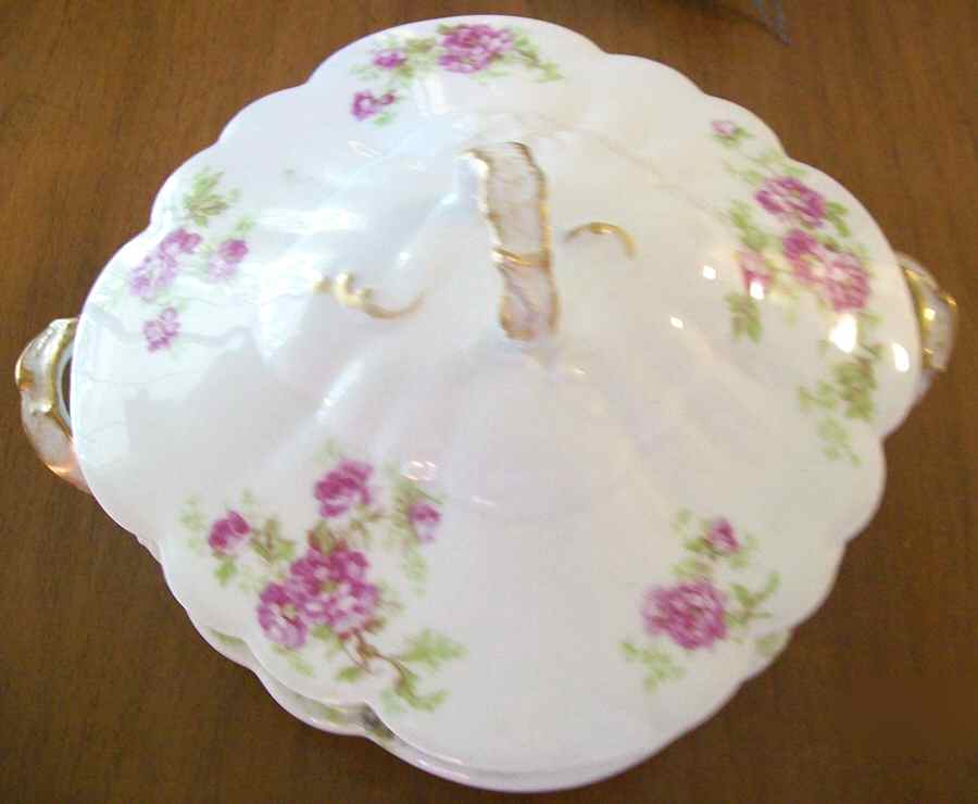 LNT366 Round Covered Vegetable by Lanternier-1