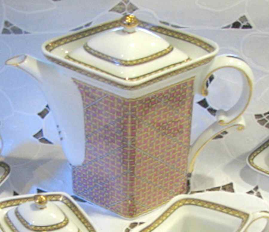 LIM586 Coffee Pot & Lid by Limoges-French-1