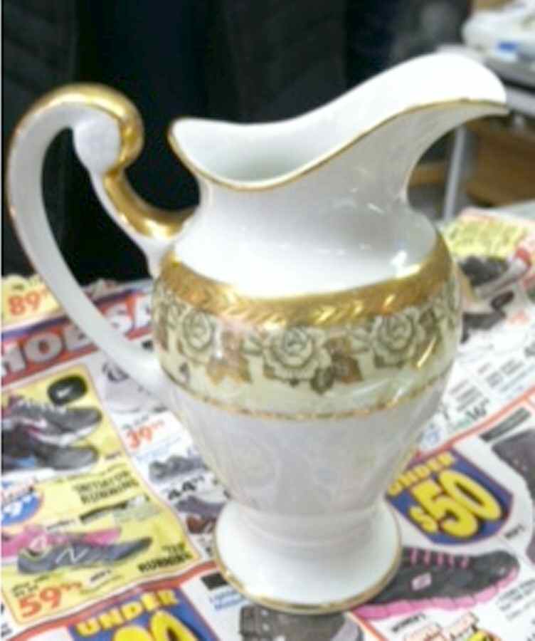 LBC17 Creamer by LBC (Royal Crown)-1