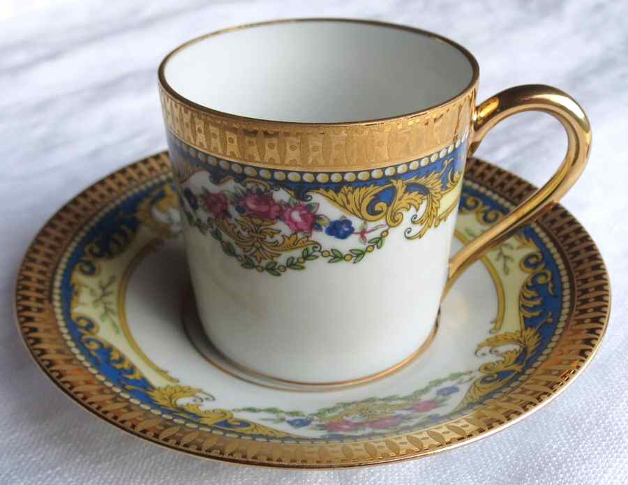 LPD8 Flat Cup & Saucer Set by Legle Porc d'Art-1