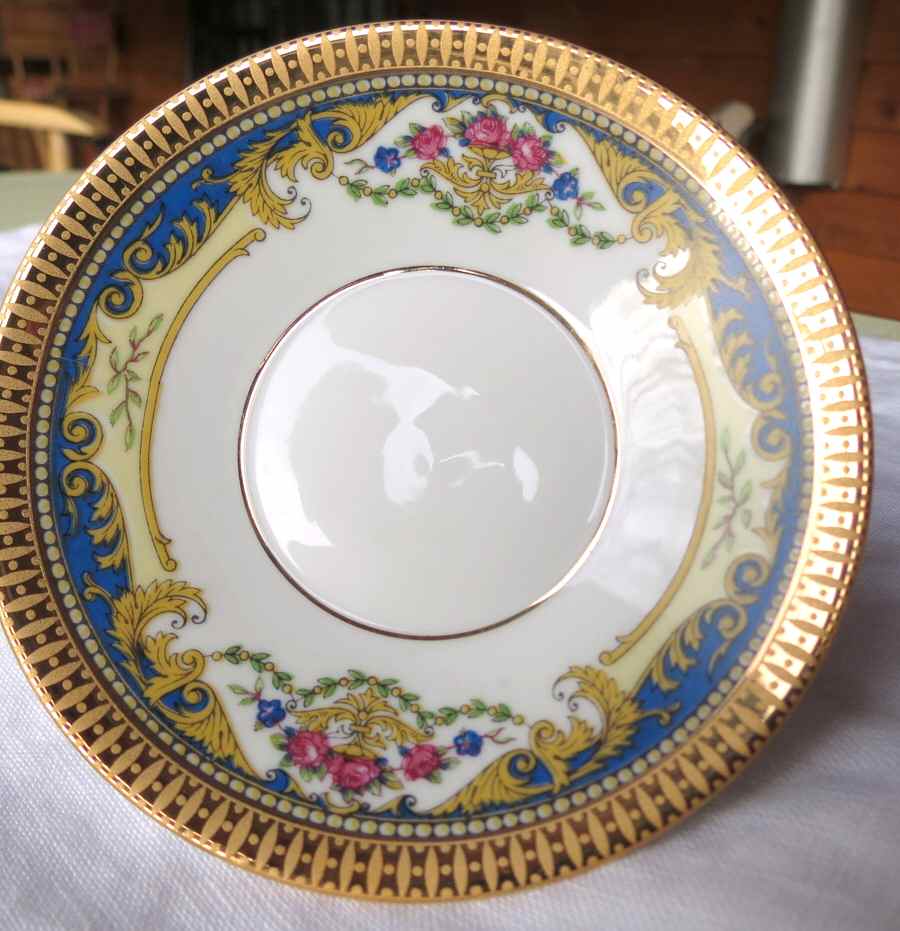LPD8 Saucer by Legle Porc d'Art-1