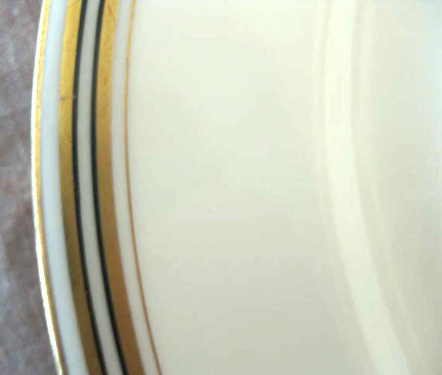 LAT128 Dinner Plate by Latrille-1