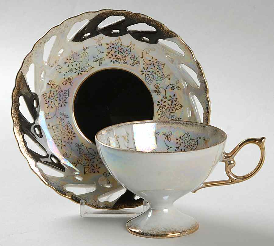 LEF102 Footed Cup & Saucer Set by Lefton-1